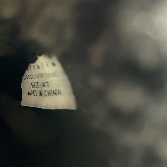 Ugg boots size 7 W see pictures please - Picture 2 of 9